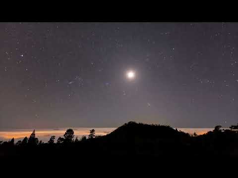 🌌 Night Sky Time-Lapse in 4K - Celestial Symphony Under the Stars ✨🌠