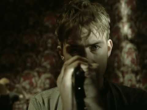 Blur - Song 2 (Official Music Video)