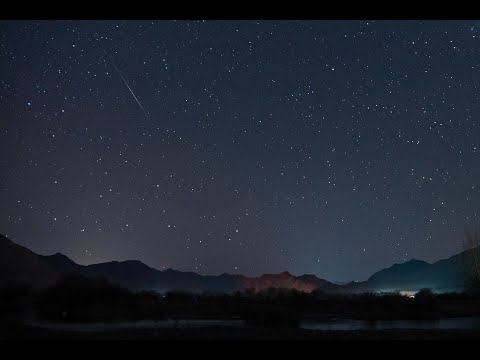 A slow explosion: The violent birth of the Geminid meteor shower