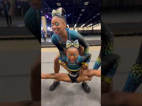 OMG… THEY ATEEE 😍🤯 #cheer #stunts #shorts