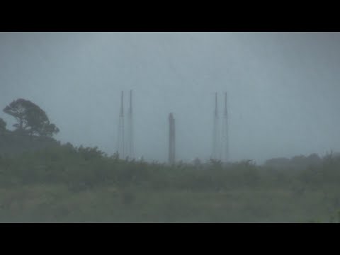 Replay: Bad weather scrubs the launch of a Falcon 9 rocket